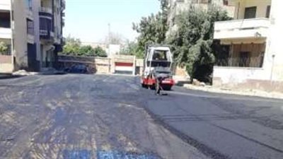 محافظ أسوان يوجه بسرعة إنهاء أعمال الرصف والتطوير للطرق الرئيسية