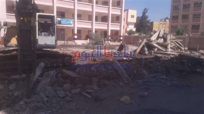 استغاثة من أولياء الأمور بالمحلة بشأن الإهمال بمدرسة الشهداء الإبتدائية.. صور