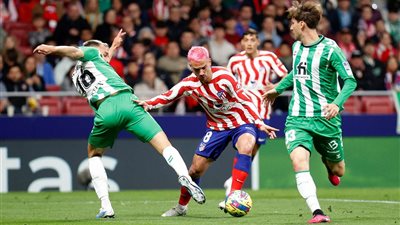 أتليتكو مدريد يتعادل سلبيا مع ريال بيتيس في الشوط الأول