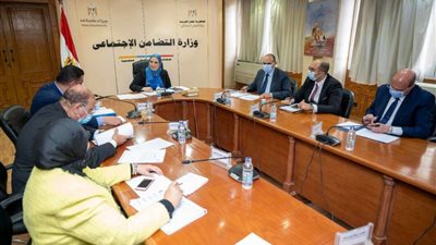 وزيرة التضامن تجتمع مع مجلس إدارة صندوق دعم الجمعيات والمؤسسات الأهلية