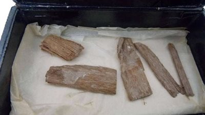 العثور على قطع من هرم خوفو في صندوق سيجار باسكتلندا