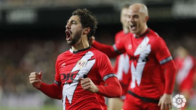 الدوري الإسباني.. رايو فايكانو يتقدم على فالنسيا فى الشوط الأول