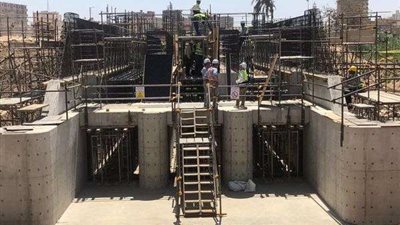 سويلم يتابع الموقف التنفيذي لمشروع إنشاء قناطر ديروط الجديدة