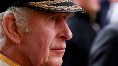 الصورة الرسمية لتشارلز على طوابع البريد و العملات