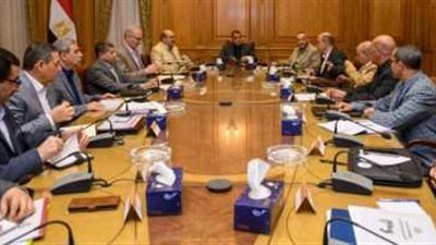 وزير الانتاج الحربي يترأس اجتماعًا لتصنيع جهاز توليد المياه من الهواء