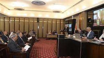 محلية النواب تناقش أزمة الطرق بشبرا الخيمة