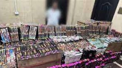 ضبط 3 آلاف قطعة ألعاب نارية بحوزة شخص بالإسكندرية