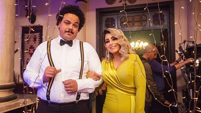 آيتن عامر بصحبة العترة من كواليس مسلسل الكبير أوي 7