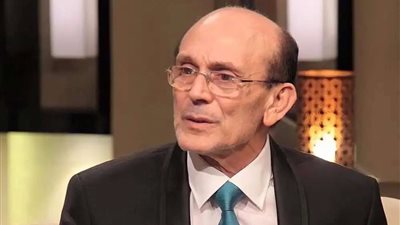 محمد صبحي: أحمد زكي خُدع عند تجسيده لـ عبد الحليم حافظ.. وكنت هقدم الشيخ زايد آل نهيان في فيلم