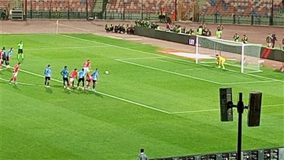 من ركلة جزاء.. الأهلي يسجل الهدف الثاني في شباك غزل المحلة