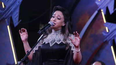 ريهام عبدالحكيم تتألق أمام الكينج بأغنية 