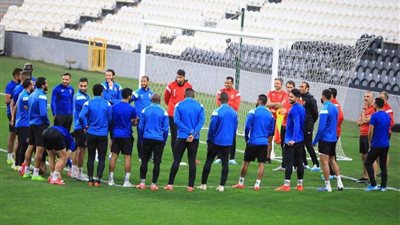 الأهلي يخوض مرانه الرئيسي بـ نيامي استعدادًا لمواجهة سونيديب