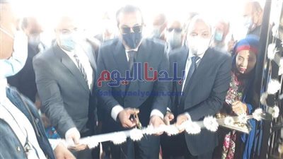 وزير التعليم العالي ورئيس جامعة بني سويف والمحافظ يفتتحون تشغيل معهد النباتات الطبية
