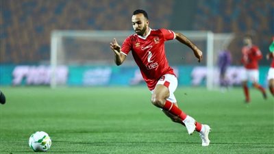 عبدالحفيظ يطمئن على ثلاثي الأهلي المصاب بـ كورونا