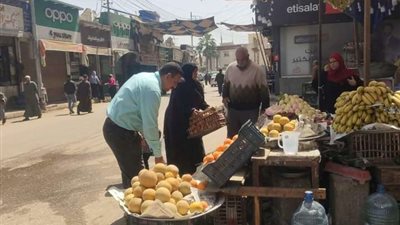 رئيس مدينة أشمون يقود حملة لـ إزالة المخالفات بالشوارع