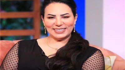 الفنانة زينة منصور: والدتي كانت تُشبهني بشجرة الدر
