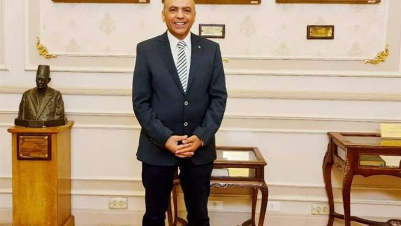 الدكتور جمال أبو