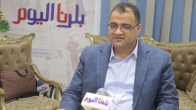 الكاتب الصحفي محمد