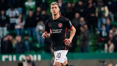 خاص| حقيقة مفاوضات الأهلي لضم إمام عاشور