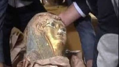 ضبط 5 أشخاص أثناء تبادلهم تمثال يشتبه في أثريته بالعبور