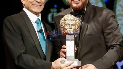 بعد تكريمه من احتفالية٥٠ سنة فن.. سامح صفوت: سيظل أفضل تكريم ليا تكريم الأستاذ لتلميذة