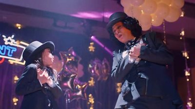 بعد ظهورها بالعكاز.. كيف استغلت إسعاد يونس 