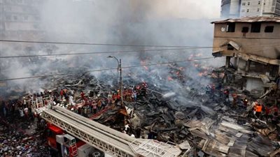 إصابة 4 أشخاص انهار عليهم سقف مصنع بسوهاج