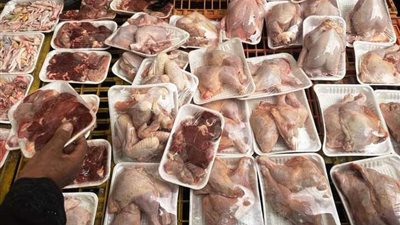 ضبط لحوم وحلوى غير صالحة في حملات بسوهاج