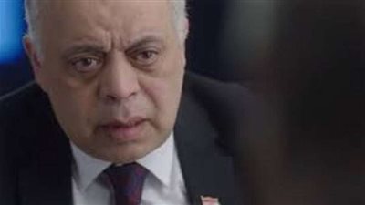 أشرف زكي يعلق على إصابة الزعيم بالزهايمر: لو في حاجة هنقول ريحوا نفسكم