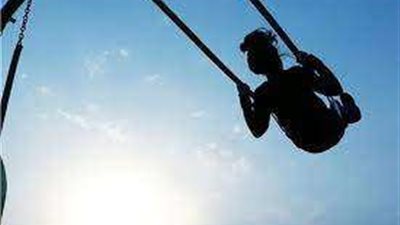 خنقتة المرجيحة.. تفاصيل مصرع طفل أثناء اللهو بالجيزة