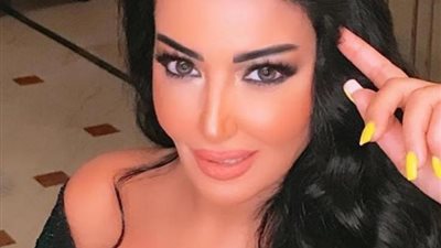 شاهد.. سمية الخشاب تحتفل بالكريسماس