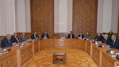 شكري يستقبل وفد غرفة التجارة الأمريكية بالقاهرة