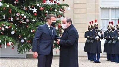 بعد تضليل قناة الجزيرة.. 4 ملفات استفزت قطر وتركيا في زيارة السيسي لفرنسا