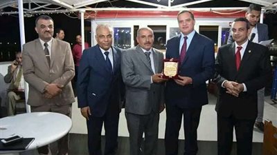 باﻷمواج البحرية ننقذ البشرية من التغيرات المناخية.. مبتكر مصري يتوصل لاختراع عالمي