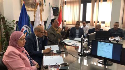 عقد الإجتماع الشهري لمجلس كلية الطب بجامعة قناة السويس