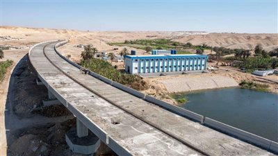 بالصور ..النقل توضح أعمال تنفيذ محور الفشن على النيل