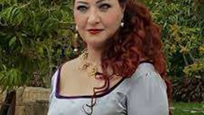 الفنانة عنبر