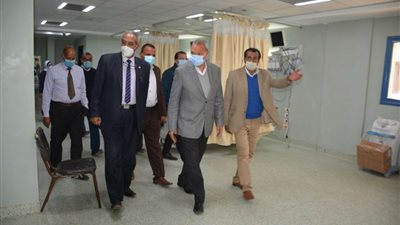 محافظ القليوبية يتابع جاهزية المستشفيات لمواجهة الموجة الثانية من كورونا