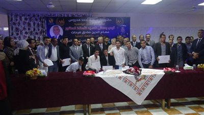 رئيس جامعة المنيا يشارك طلاب المدن الجامعية مائدة إفطار رمضان