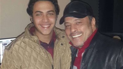 عمرو عبدالجليل: مش هجيب لأبني دور في المجال الفني.. لازم يتخدع ويعاني