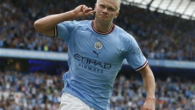 عاجل..هالاند يضيف الهدف الثالث على بايرن ميونيخ