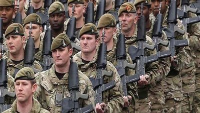 انتشار الجيش البريطاني في المدارس والجامعات لهذا السبب