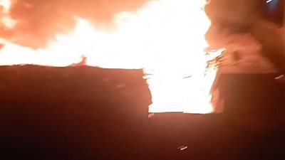 مصرع شاب وإصابة شقيقه إثر حريق نشب أعلى سطح منزل بالبدرشين