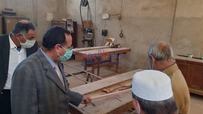 محافظ شمال سيناء يزور مركز التأهيل الاجتماعى والأسر المنتجة