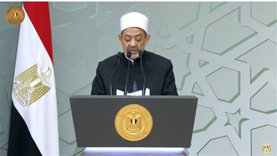 الإمام الأكبر يوجه رسالة للطواقم الطبية