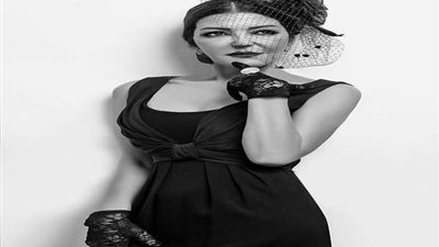 بطريقة عنيفة.. سميرة سعيد تودع 2020