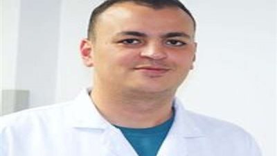 طبيب يحذر من عدم الالتزام بإجراءات 