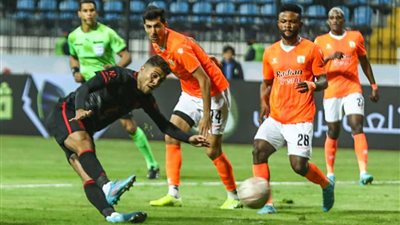 الأهلي  يتقدم على فاركو بهدفين في الشوط الأول