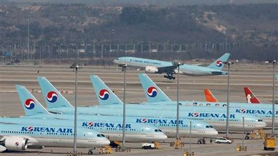 كوريا الجنوبية تلزم الأجانب الوافدين بتقديم شهادة خلو من فيروس كورونا