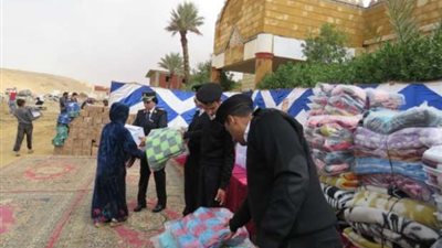 الداخلية توزع البطاطين على الأسر الأكثر احتياجا.. فيديو